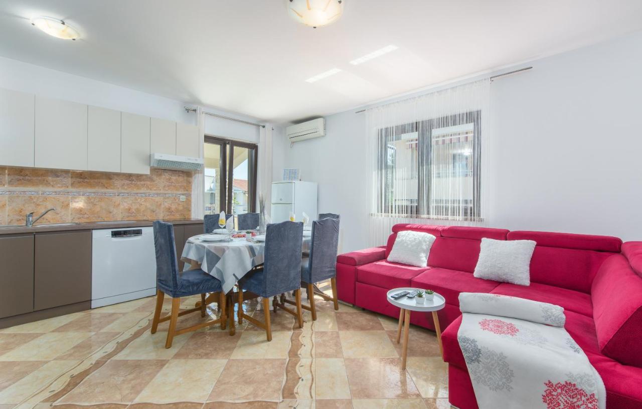 Apartmani Lorena Poreč Exterior foto